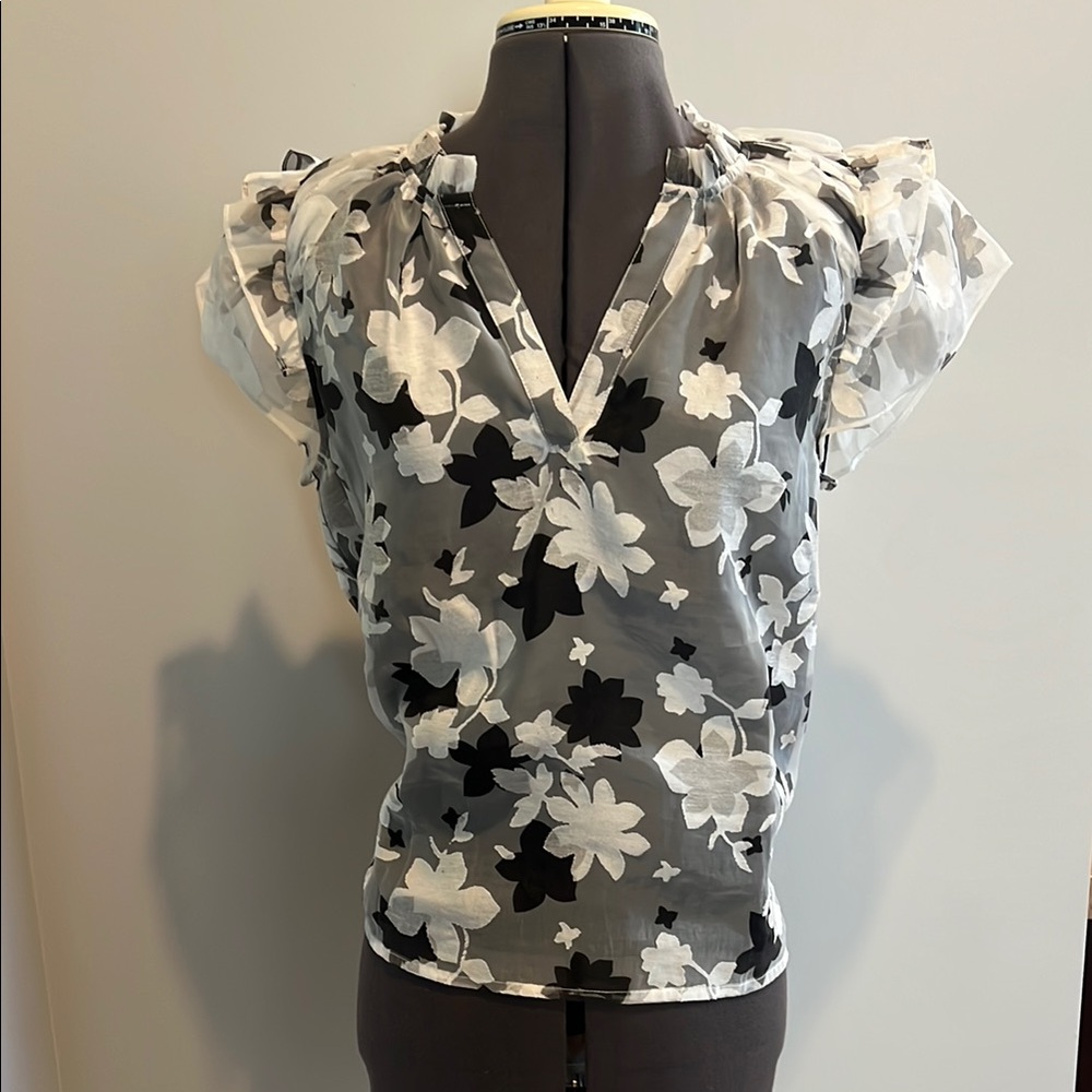 Current Air Black and White Ruffled Cap Sleeve Blouse